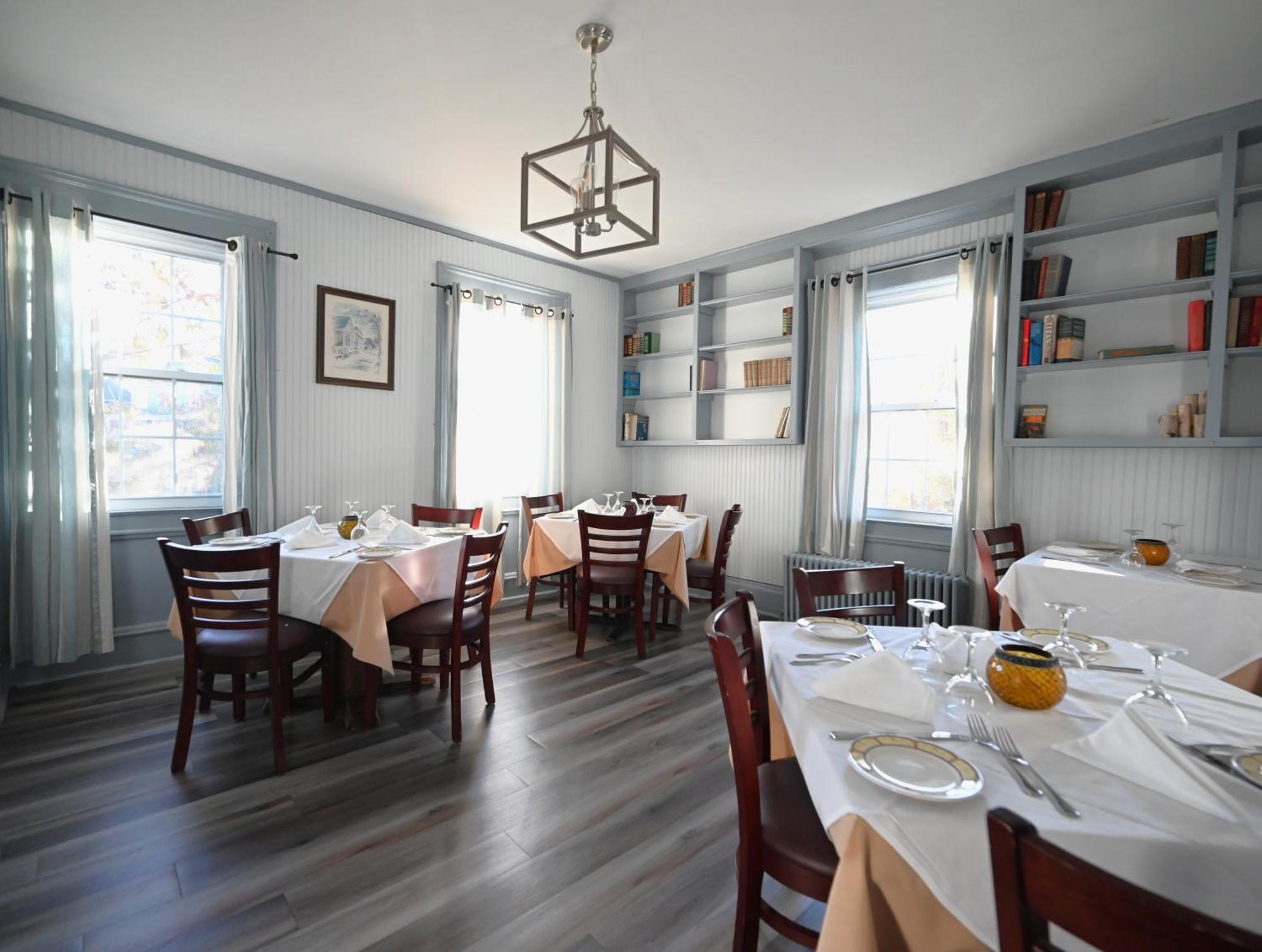 La Perla Restaurant & Country Inn Averill Park Экстерьер фото